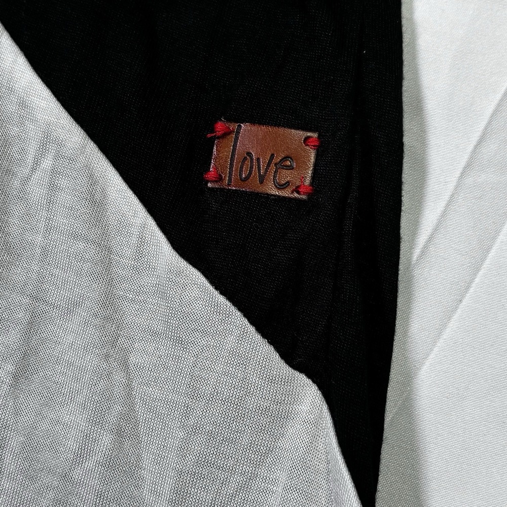 Peace Love World Boheme Asymmetrical Hem Black And White Long Sleeve Shirt Small - Picture 6 of 9